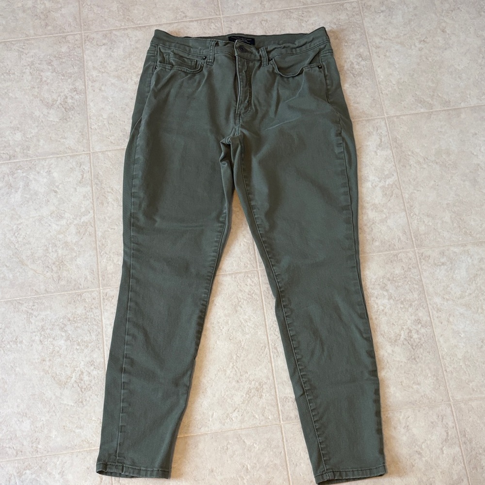 Banana Republic Curvy Skinny Jean in Olive Green